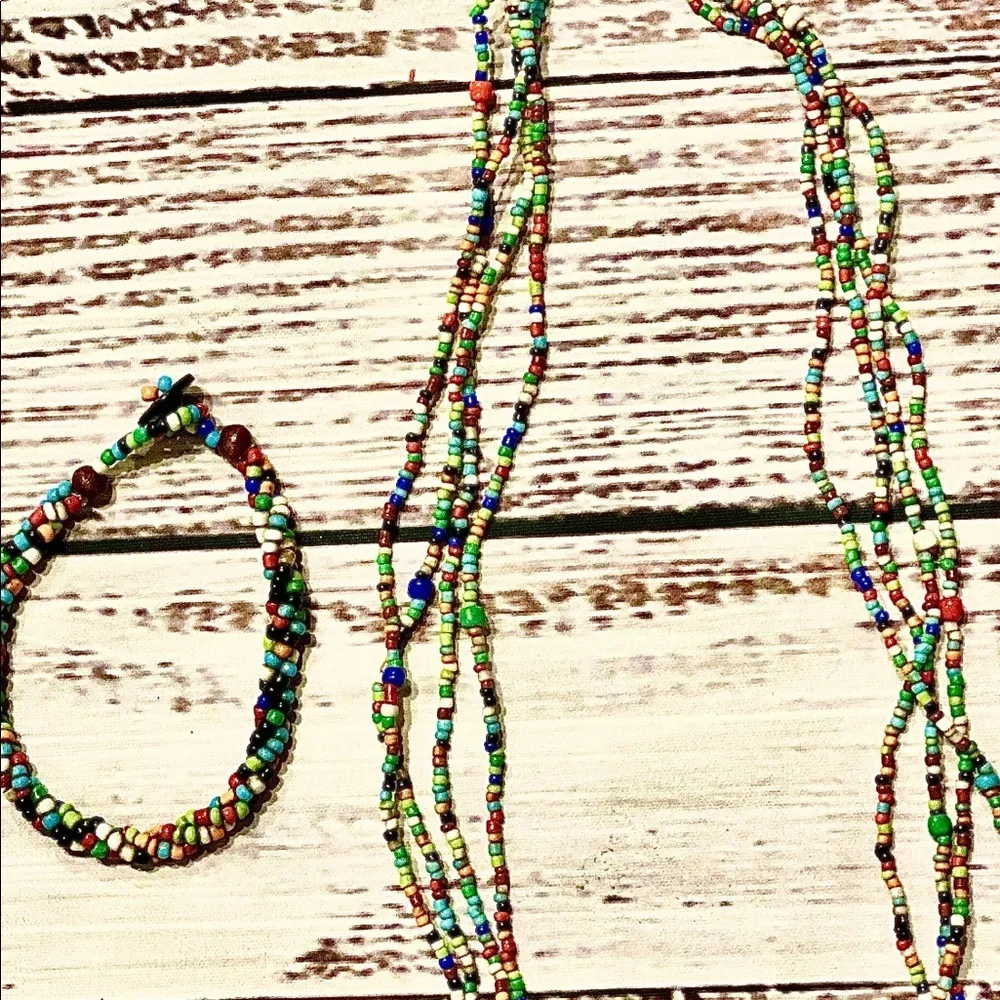 Multicolored beaded set.